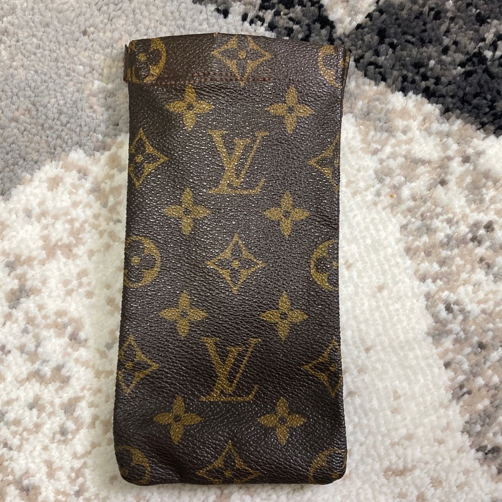 Vintage Louis Vuitton Monogram Brown and Gold eyeglasses Pouch - Picture 2 of 5